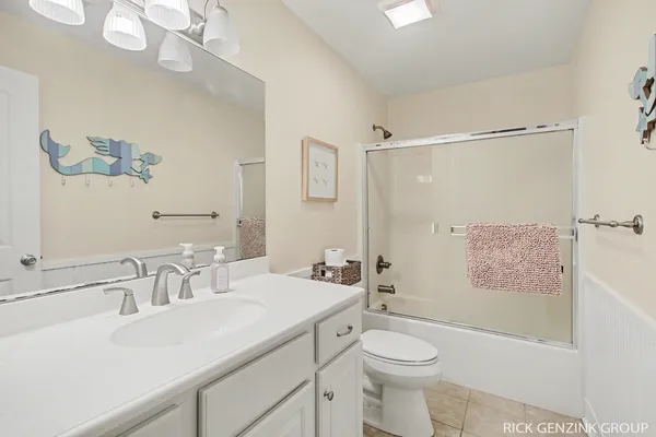 $694,500 | 6288 Hawthorne Court, Saugatuck, MI 49453