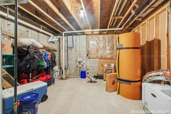 $694,500 | 6288 Hawthorne Court, Saugatuck, MI 49453