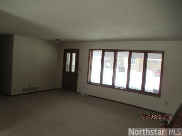 375 Lawrence Street Prescott, WI 54021 - Photo 7 of 15 Gallery Image 7