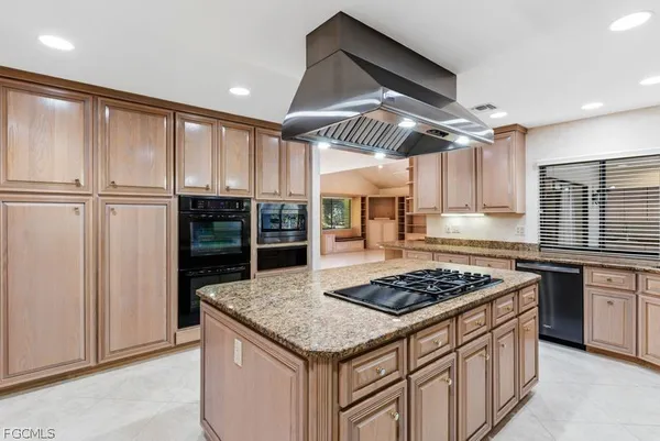 $910,900 | 12423 McGregor Woods Circle, Fort Myers, FL 33908