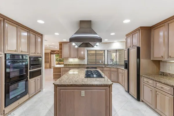 $910,900 | 12423 McGregor Woods Circle, Fort Myers, FL 33908