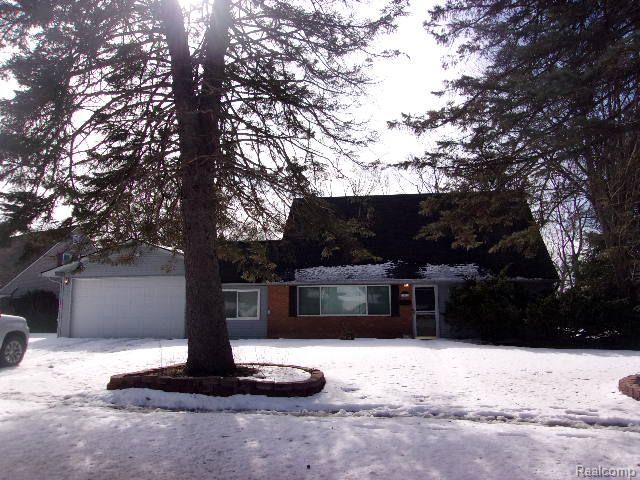 3611 Percy King Road Waterford, MI 48329 - Photo 1 of 11