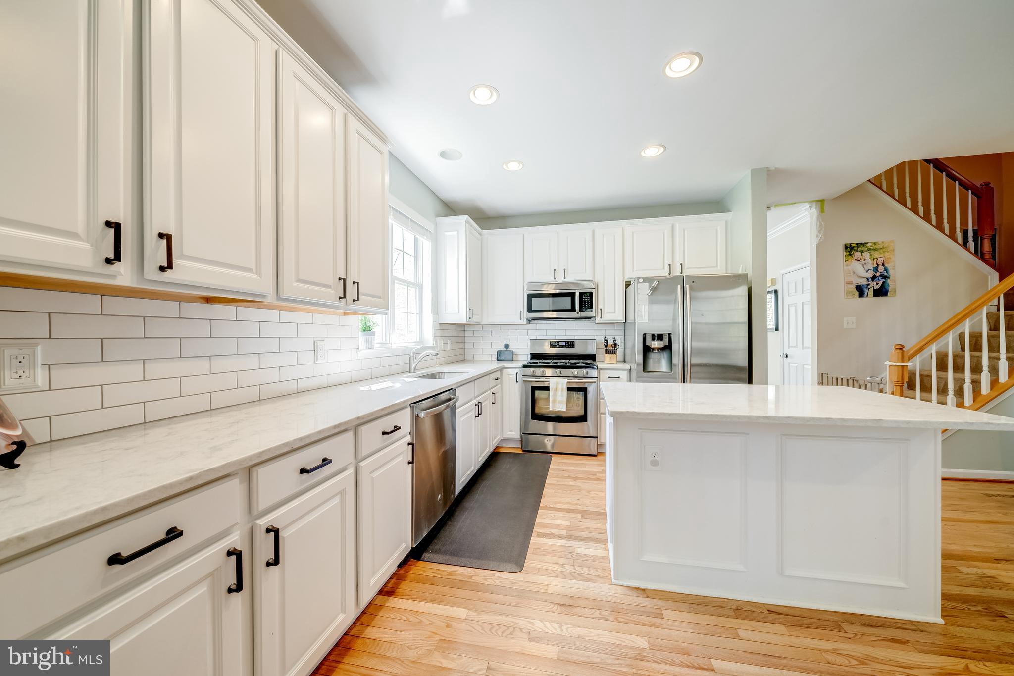 1229 Wild Hawthorn Way Reston, VA 20194 - Photo 11 of 29 Gallery Image 11