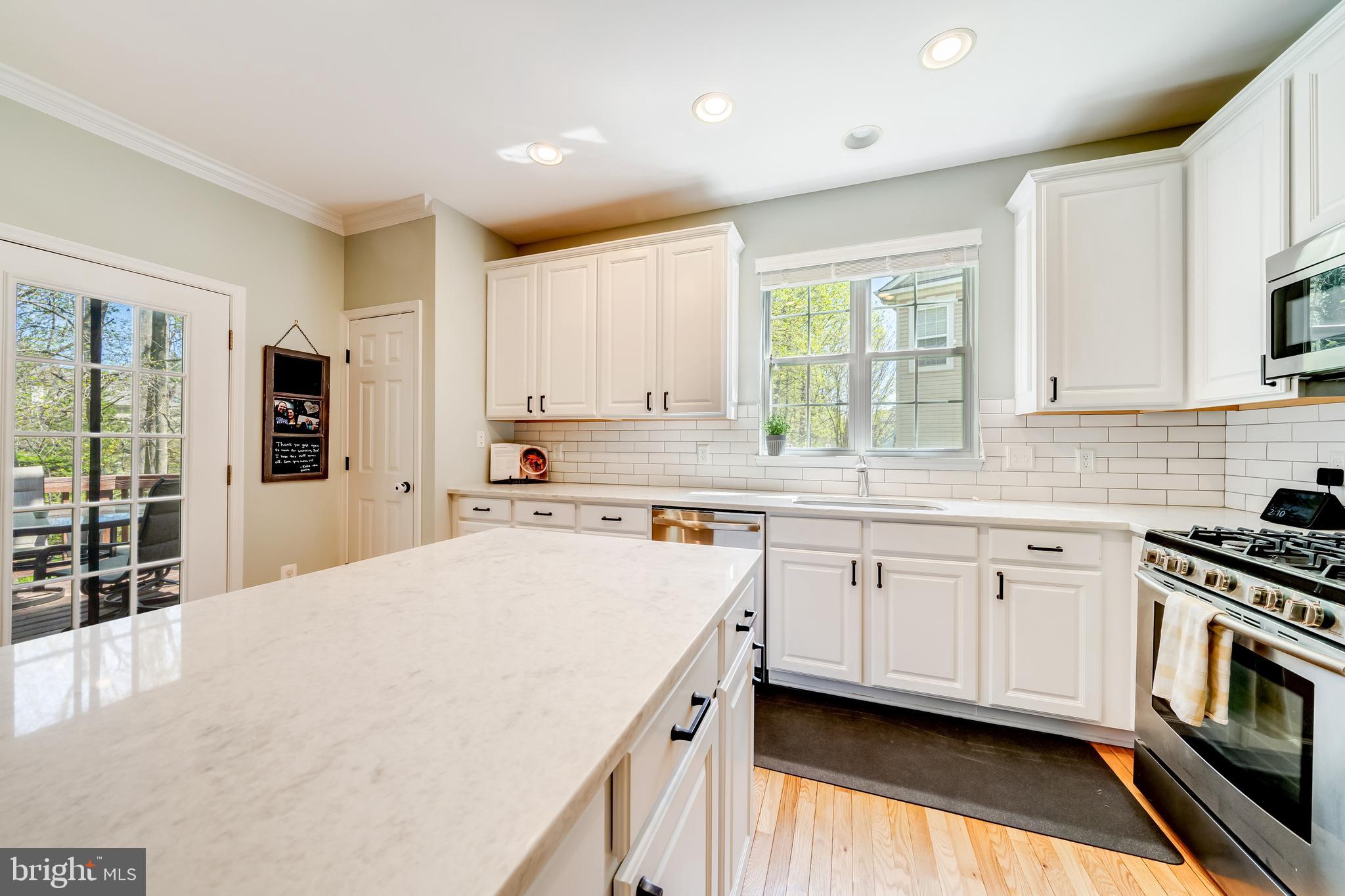 1229 Wild Hawthorn Way Reston, VA 20194 - Photo 14 of 29 Gallery Image 14