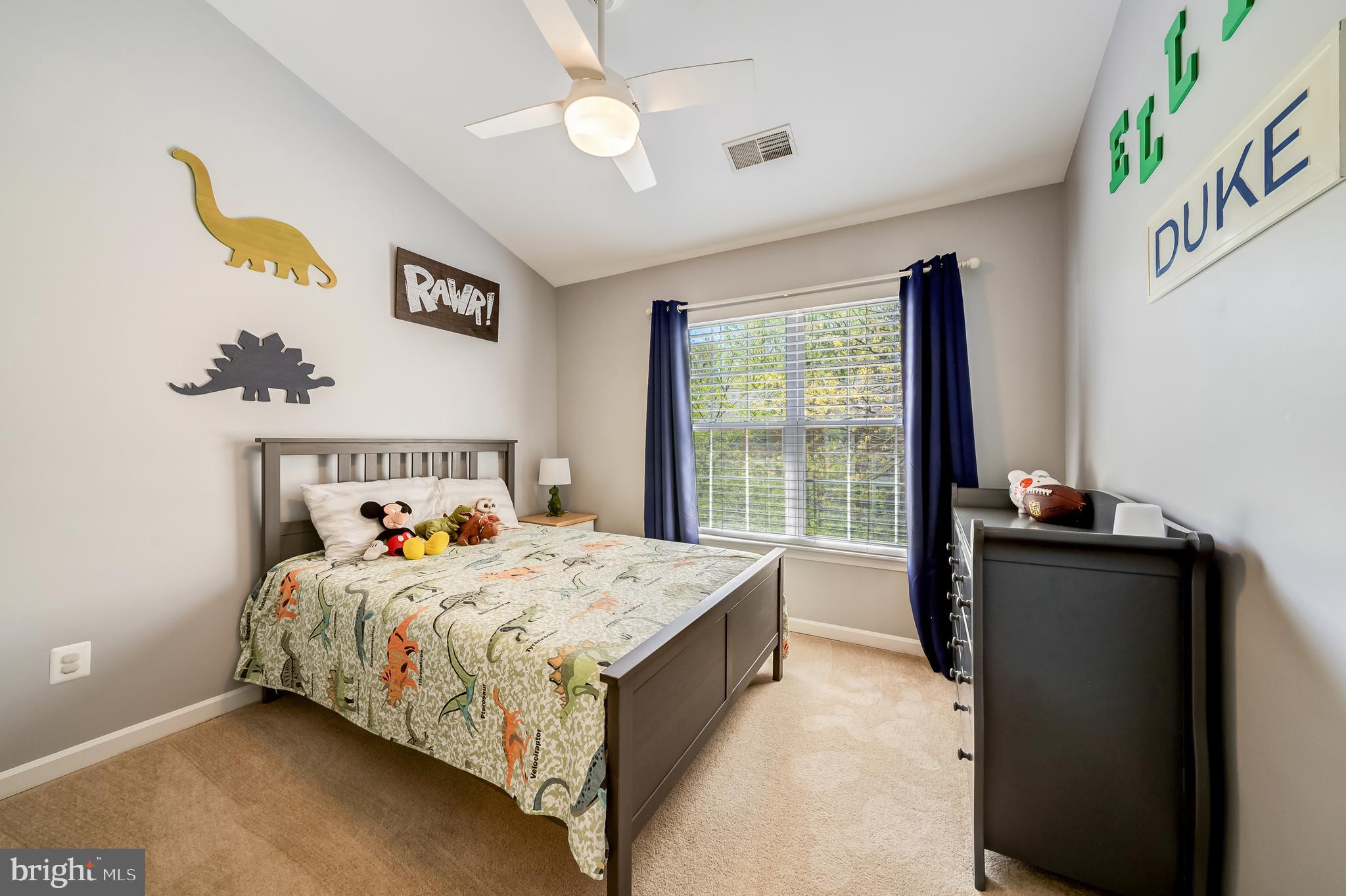 1229 Wild Hawthorn Way Reston, VA 20194 - Photo 18 of 29 Gallery Image 18