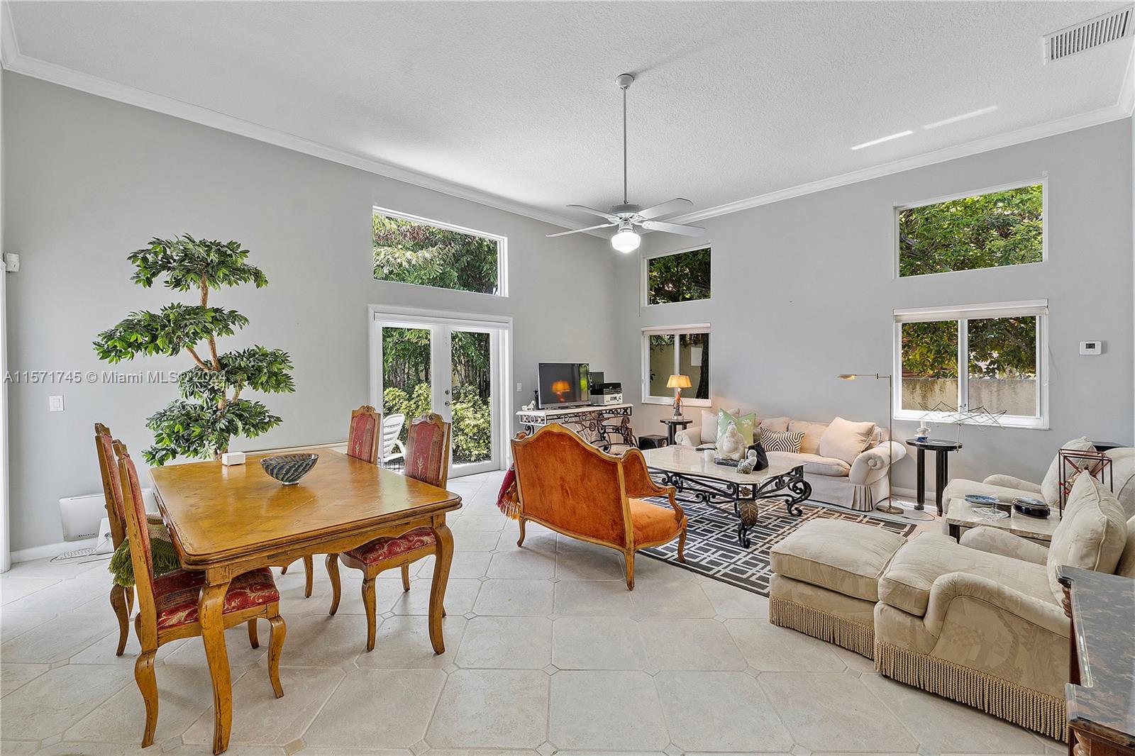 1200 Cocoanut Road Boca Raton, FL 33432 - Photo 23 of 25 a living room with furniture