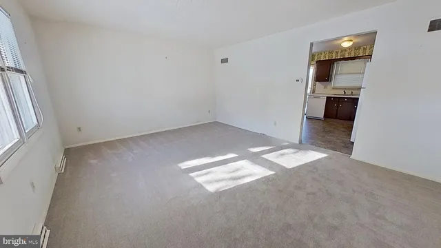 $1,350 | 141 Oak Manor Drive, York, PA 17402