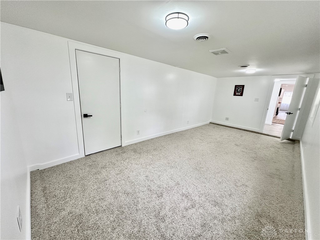 5612 Sharp Road Dayton, OH 45432 - Photo 23 of 27