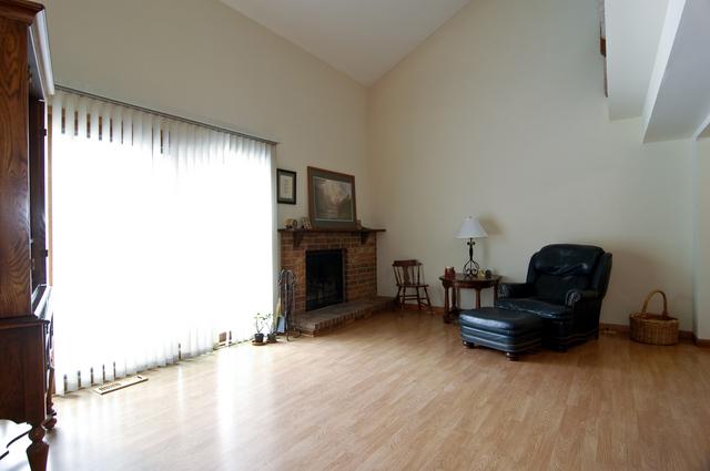 863 Barlina Road, Unit 863 Crystal Lake, IL 60014 - Photo 7 of 10
