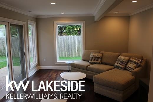 1035 Cadieux Road Grosse Pointe, MI 48230 - Photo 5 of 32 31312189-4.JPG