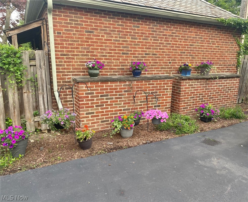 16801 Fernway Road Cleveland, OH 44120 - Photo 23 of 31 Gallery Image 23