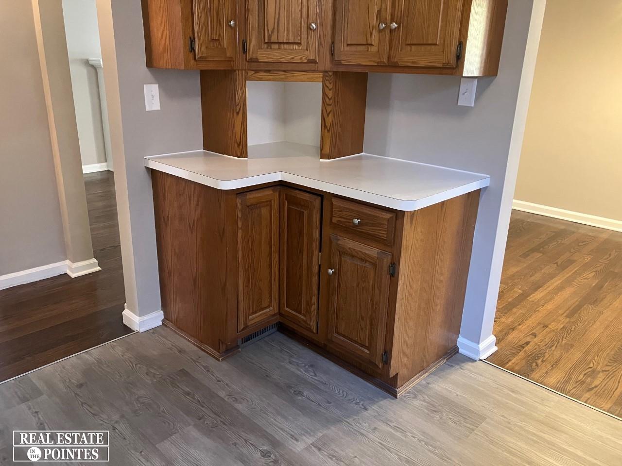 1805 Oxford Road Grosse Pointe, MI 48236 - Photo 11 of 30