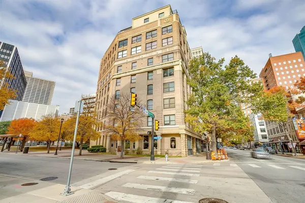 $1,600 | 910 Houston Street, Unit 301, Fort Worth, TX 76102