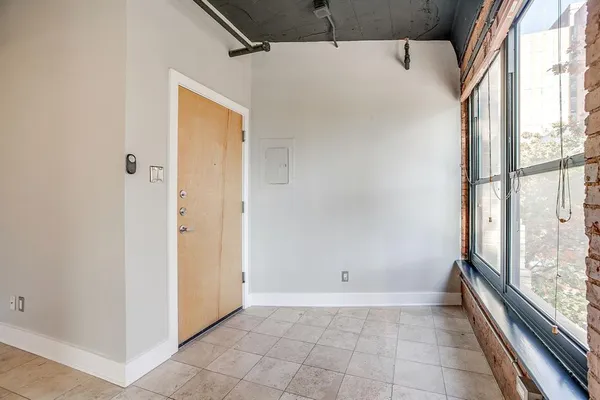 $1,600 | 910 Houston Street, Unit 301, Fort Worth, TX 76102