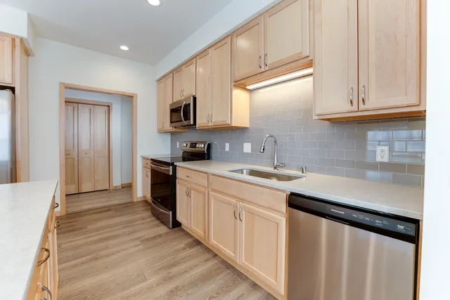 $2,295 | 3634 Angelus Way, Cross Plains, WI 53528