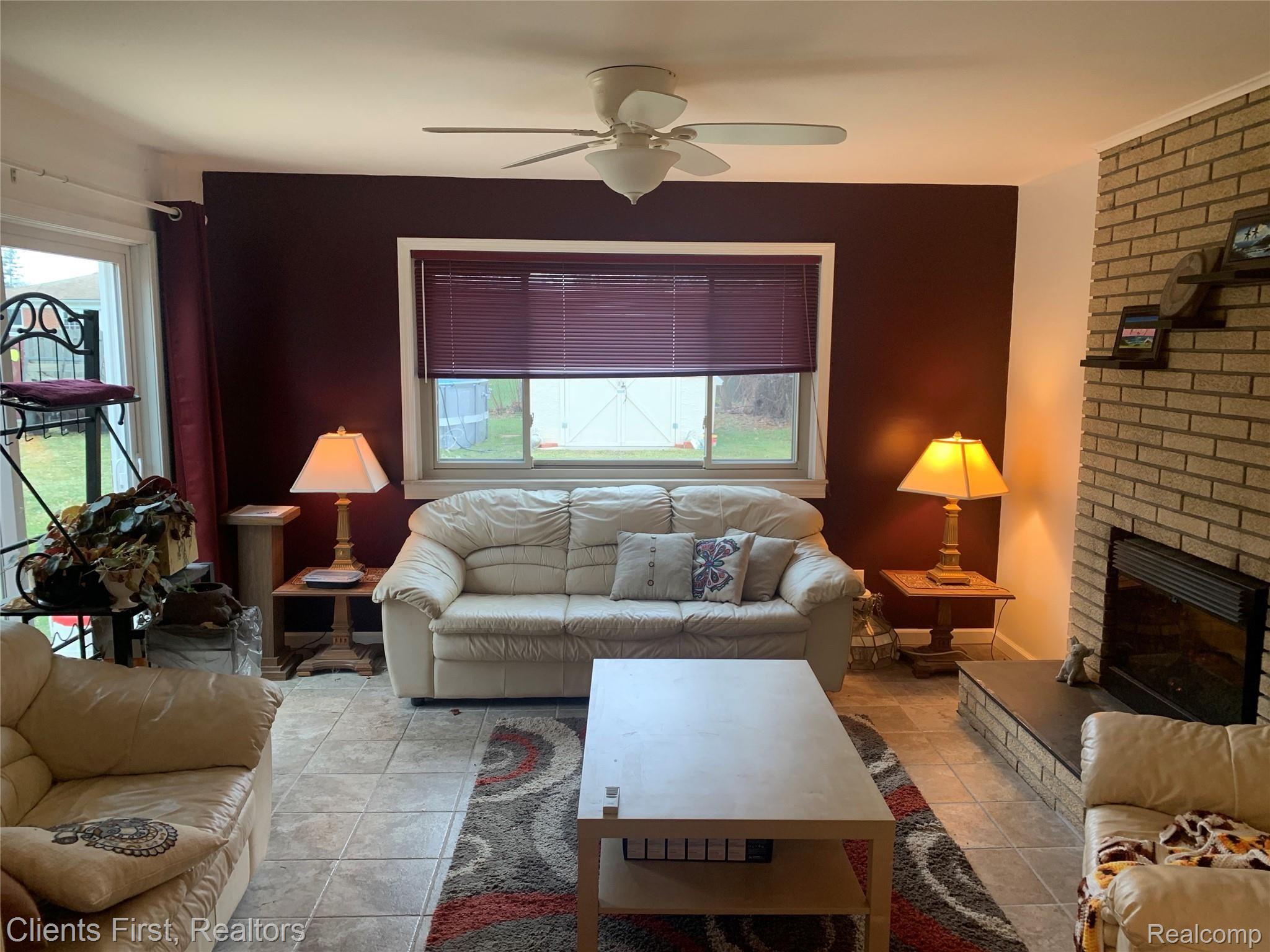 13265 12 Mile Road Warren, MI 48088 - Photo 13 of 25 5bEVr3HTSuOROy%nf%JxlA.jpg