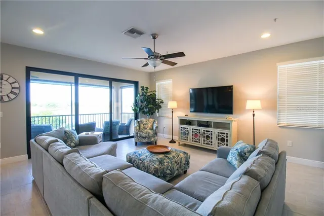 $5,850 | 23479 Awabuki Drive, Unit 202, Venice, FL 34293