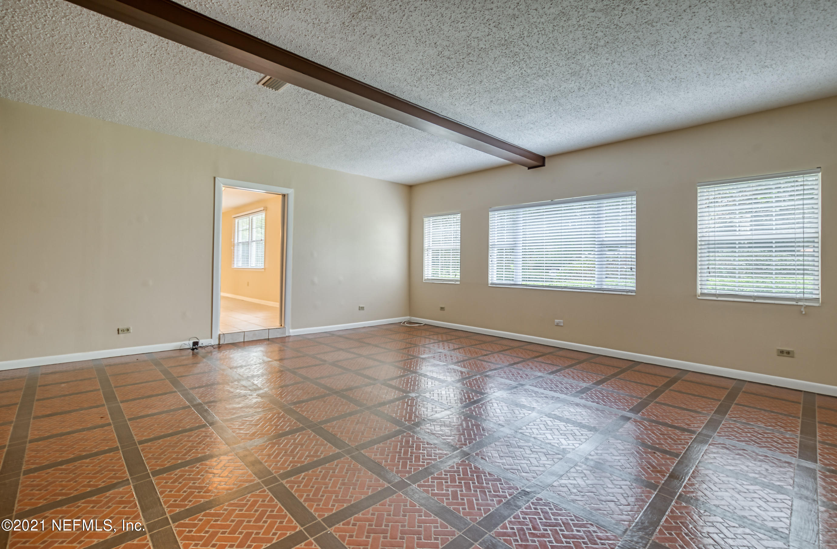 1043 Chapeau Road Jacksonville, FL 32211 - Photo 14 of 50 8AA4D96C-AD79-455C-9881-E32313DEE966