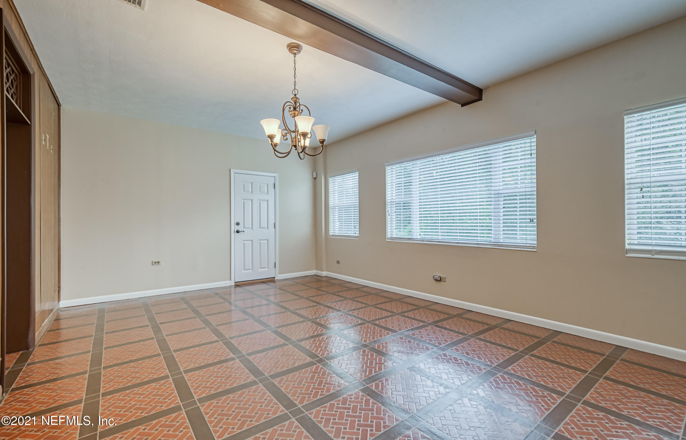 1043 Chapeau Road Jacksonville, FL 32211 - Photo 18 of 50 02AC59BB-4B27-4948-920D-9CD5C49323F9