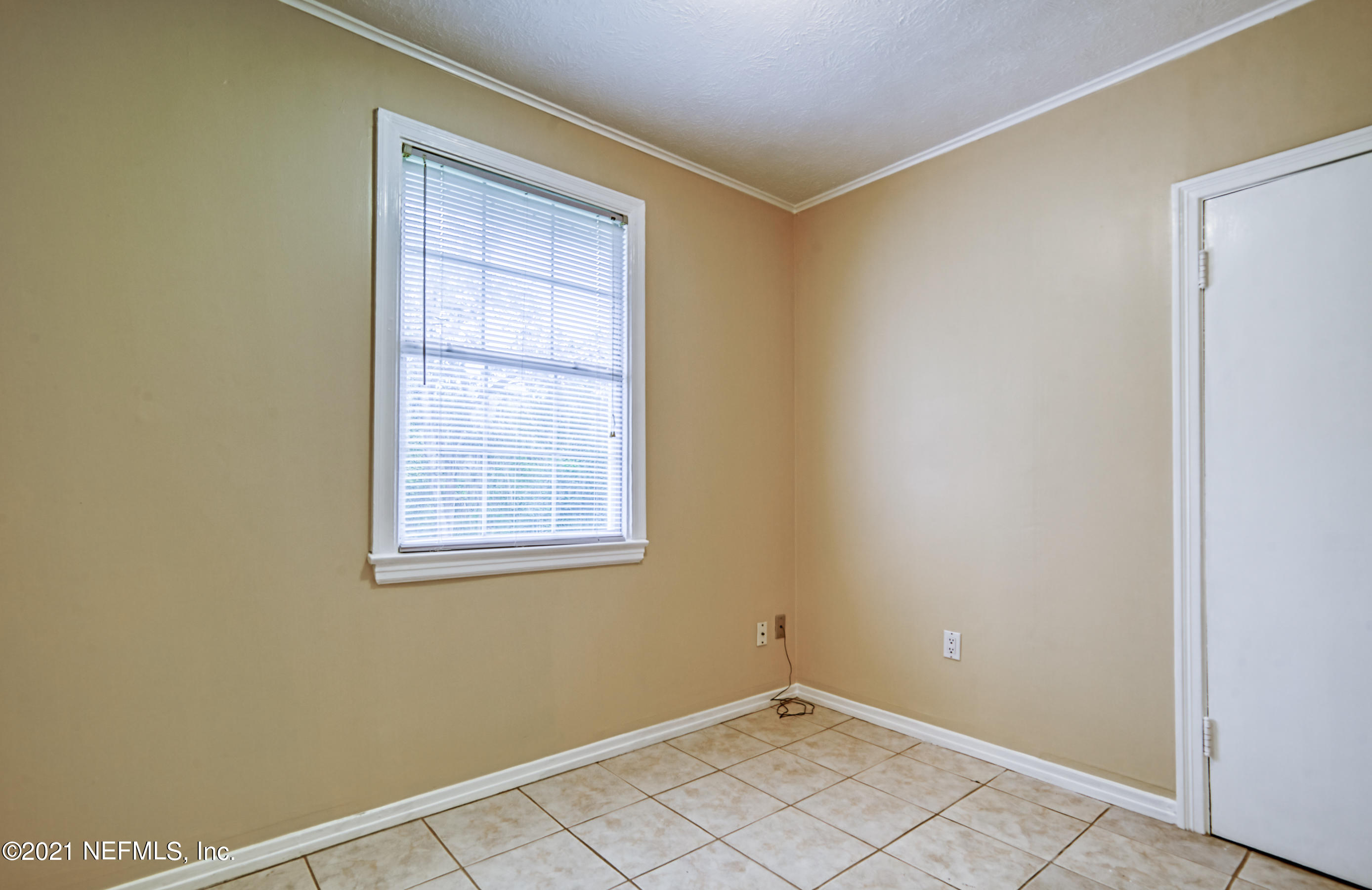 1043 Chapeau Road Jacksonville, FL 32211 - Photo 21 of 50 CB9AB4C0-F75B-47D7-B379-A7DCD526CC23