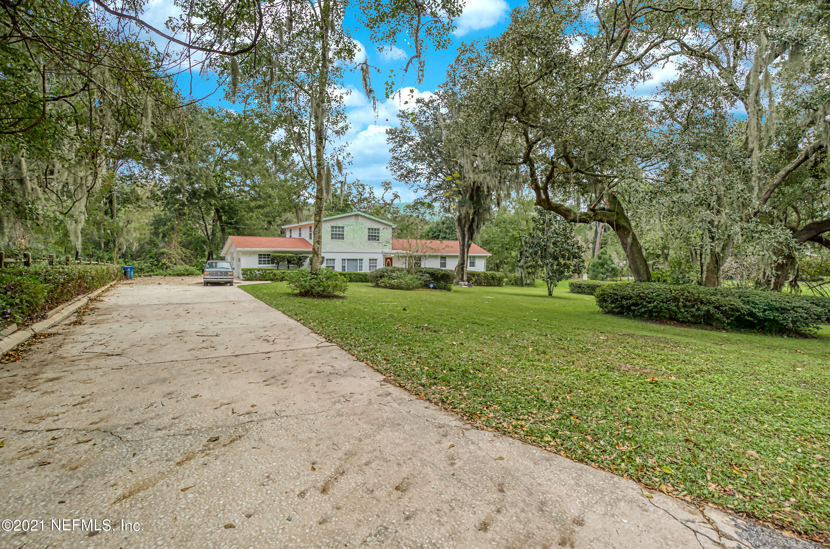 1043 Chapeau Road Jacksonville, FL 32211 - Photo 5 of 50 B3C1F5A9-885C-4EB4-B7B9-09E7DC576262