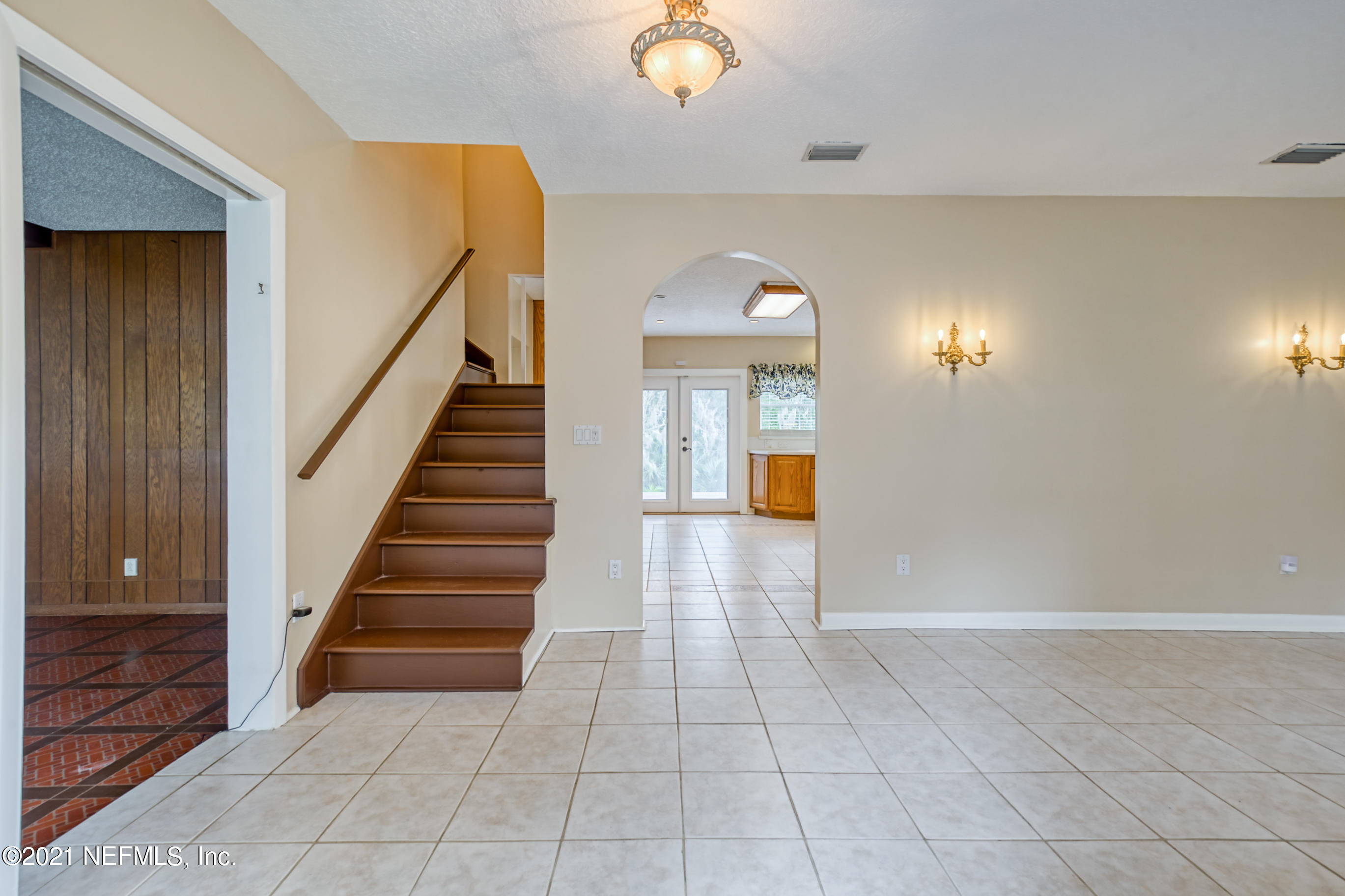 1043 Chapeau Road Jacksonville, FL 32211 - Photo 10 of 50 31357833-36E8-444F-A124-187DDC129FF8
