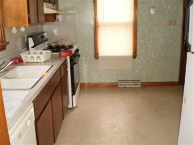 439 North Indiana Street Griffith, IN 46319 - Photo 4 of 10 398x298