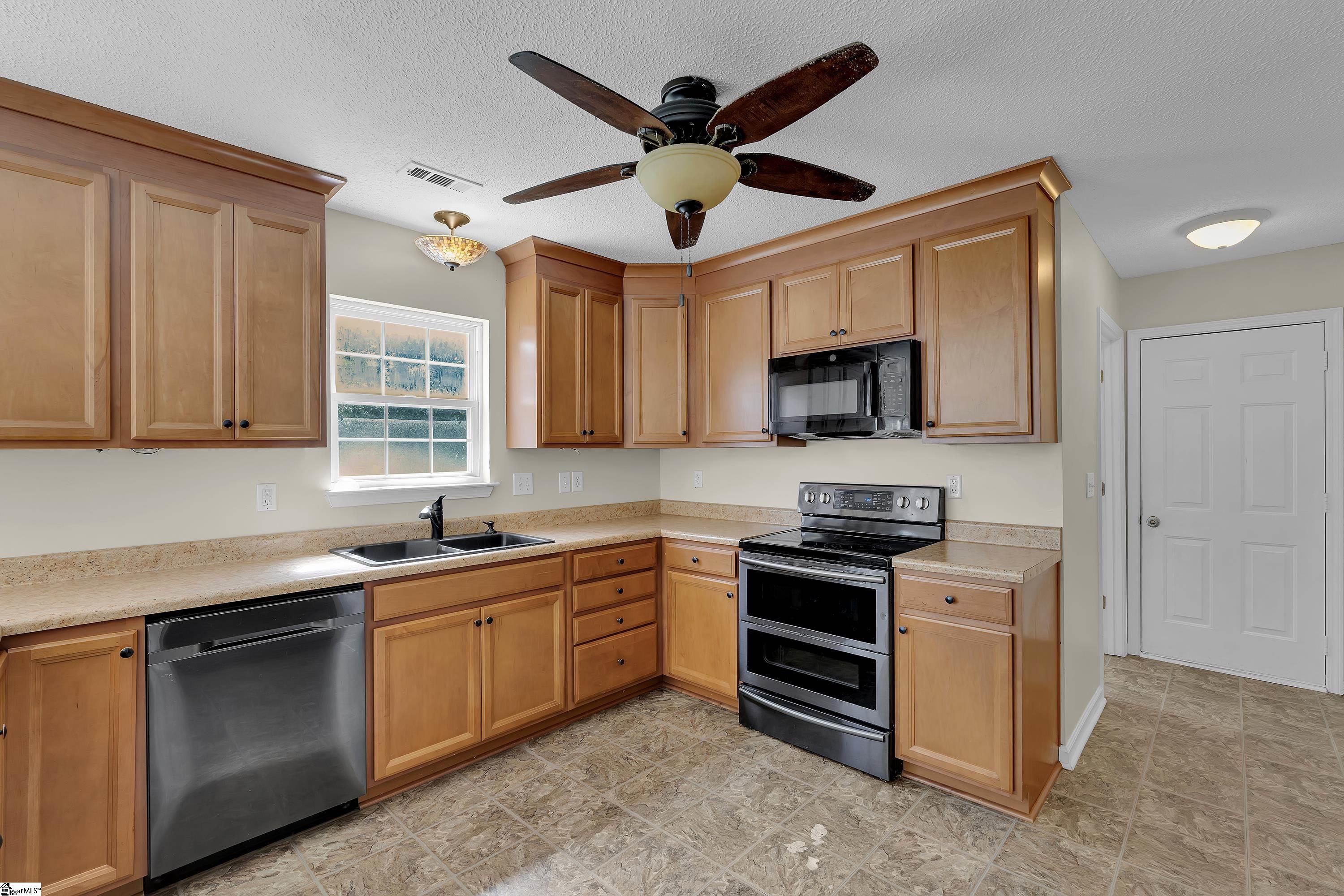 342 Riverside Chase Circle Greer, SC 29650 - Photo 7 of 26