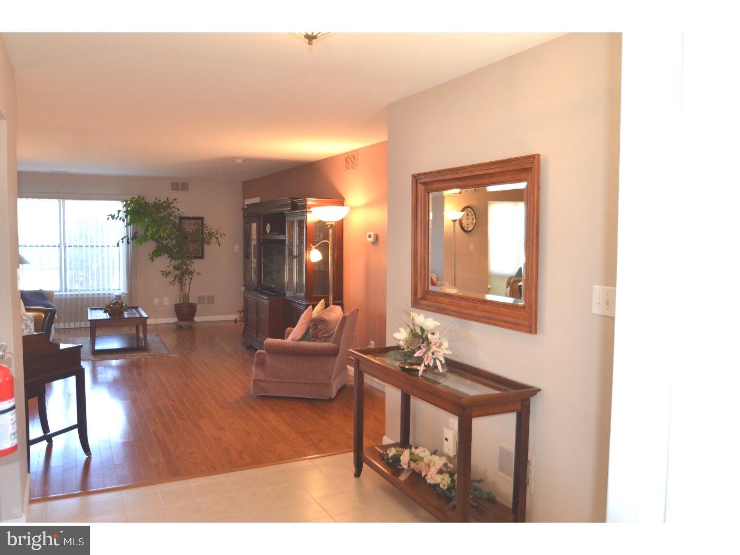 2 Hempstead Road, Unit B Monroe Township, NJ 08831 - Photo 4 of 21 Gallery Image 4
