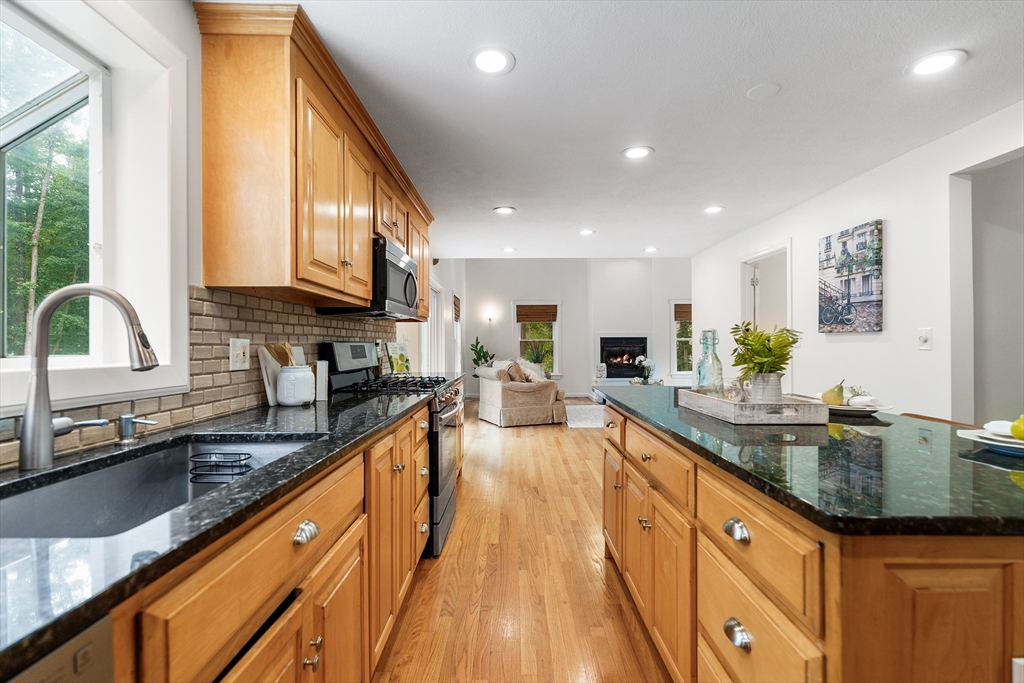 53 B Pond Street Boxford, MA 01921 - Photo 11 of 39 Gallery Image 11