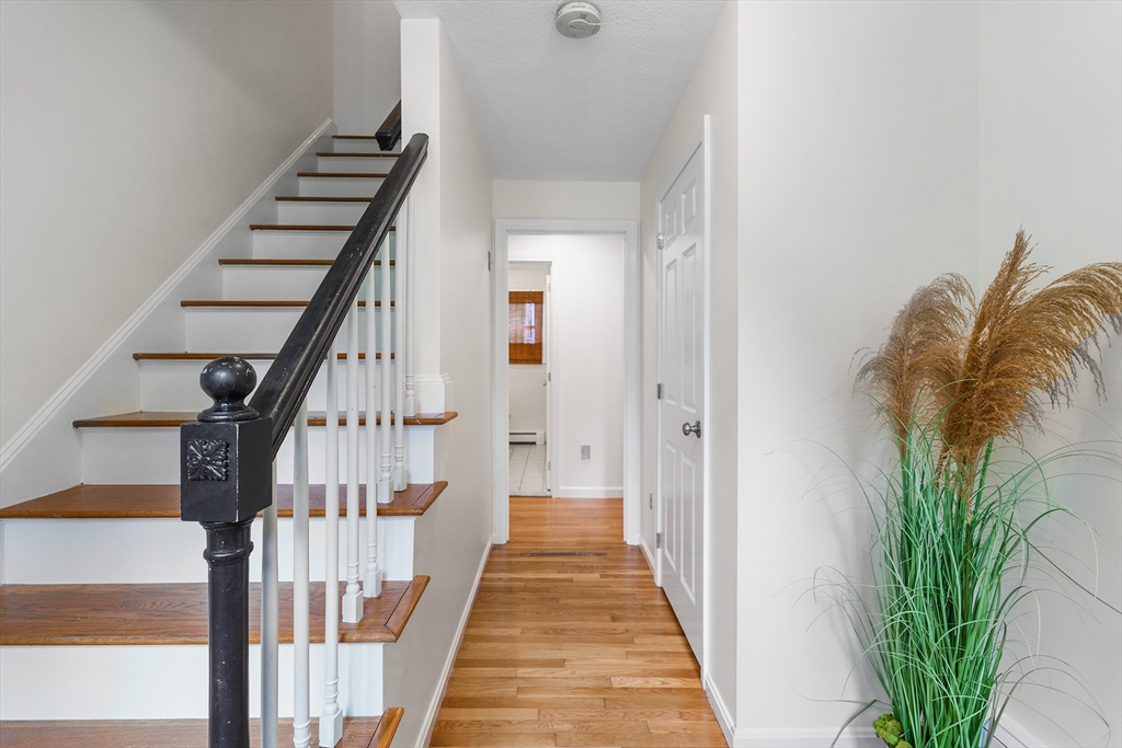53 B Pond Street Boxford, MA 01921 - Photo 6 of 39 Gallery Image 6