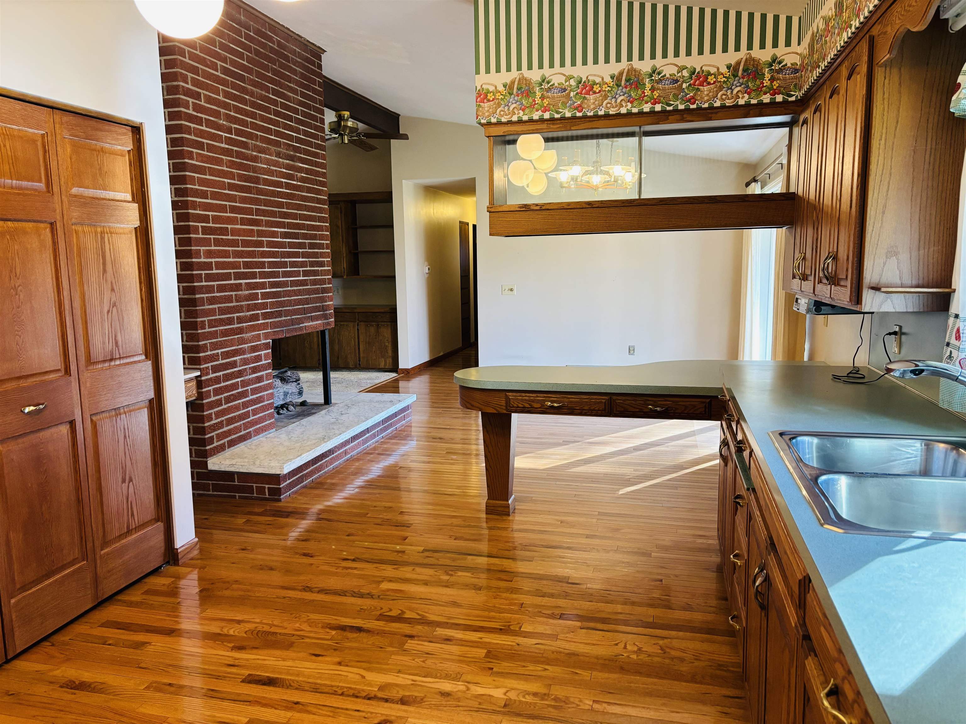 1484 South Beyer Road Saginaw, MI 48601 - Photo 9 of 50 50193835-060cf999-09aa-427a-95cb-496f99a8c3f8.JPG