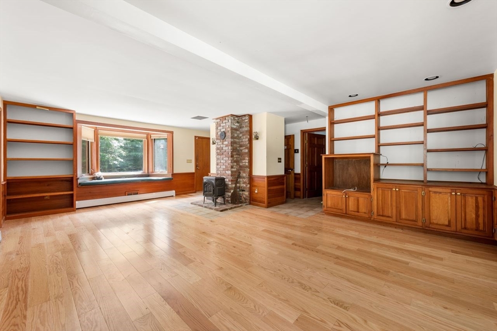 95 Lawrence Road Boxford, MA 01921 - Photo 6 of 29