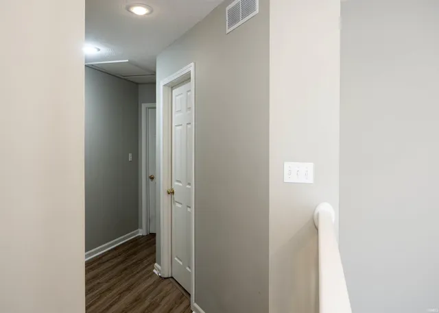 $259,000 | 3504 South Oaklawn Circle, Bloomington, IN 47401