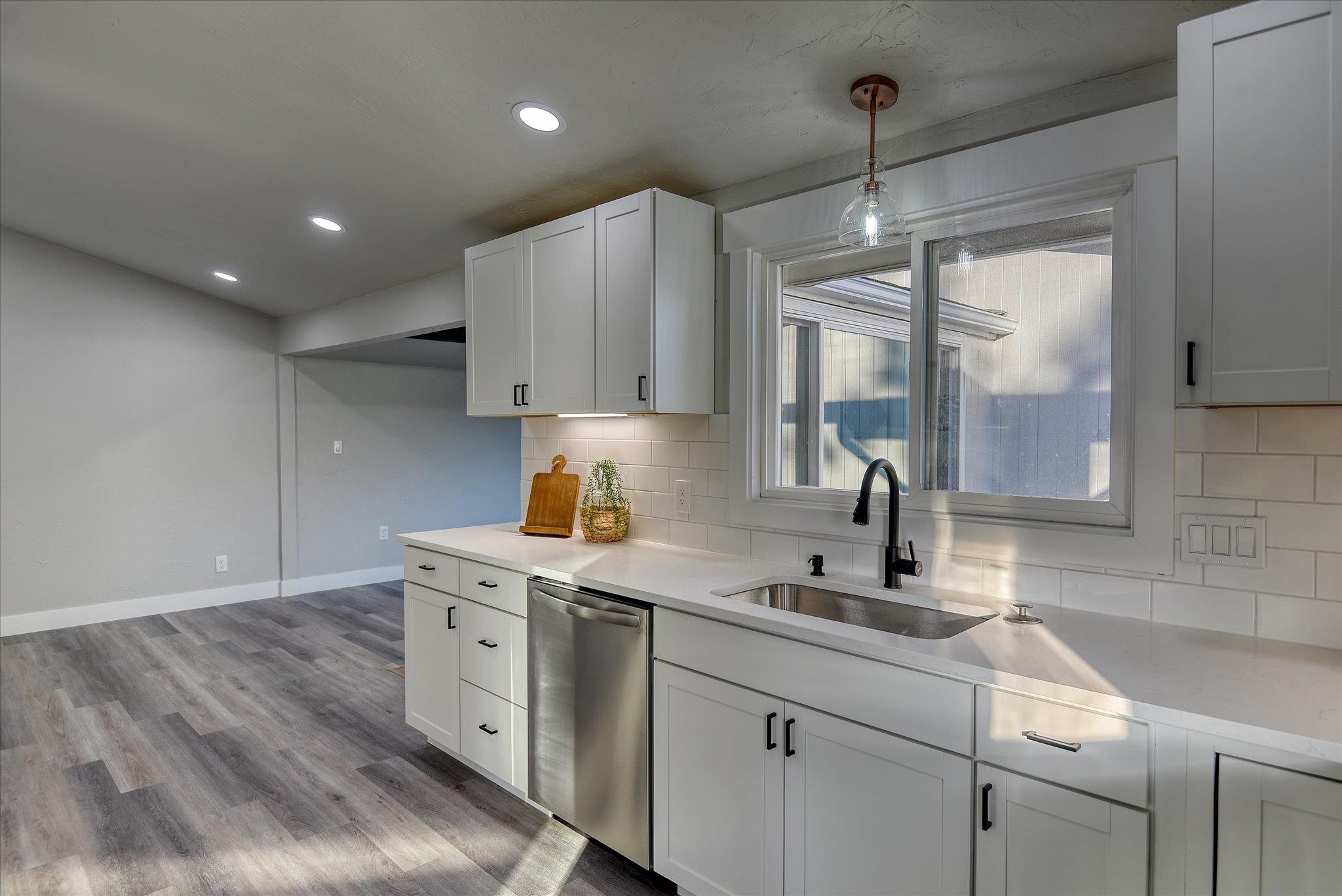 2012 South University Road Spokane Valley, WA 99206 - Photo 12 of 27