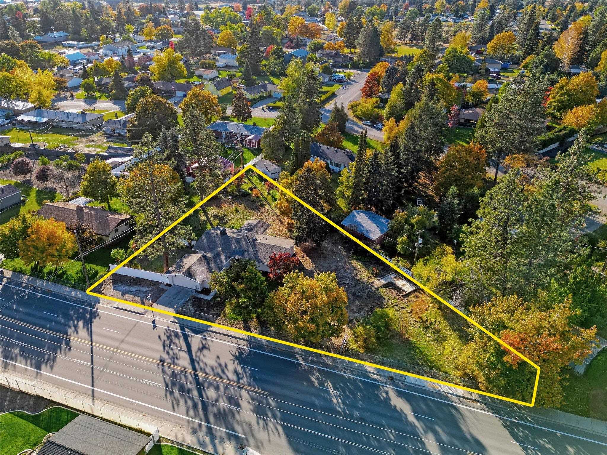 2012 South University Road Spokane Valley, WA 99206 - Photo 2 of 27