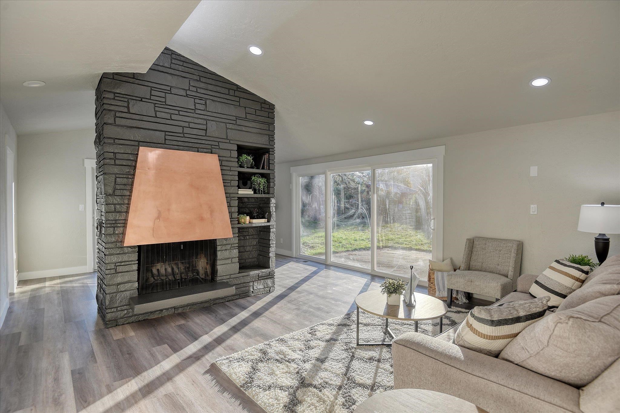 2012 South University Road Spokane Valley, WA 99206 - Photo 6 of 27