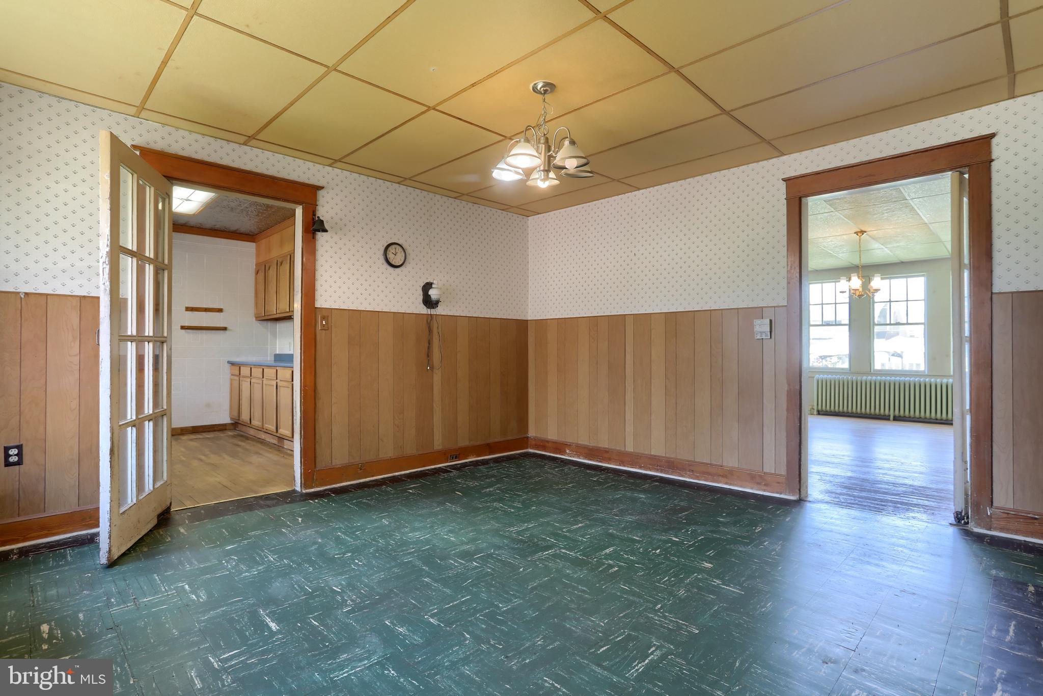 332 East Walnut Street Reading, PA 19607 - Photo 16 of 40 Breakfast Room - Possible Kitchen Location