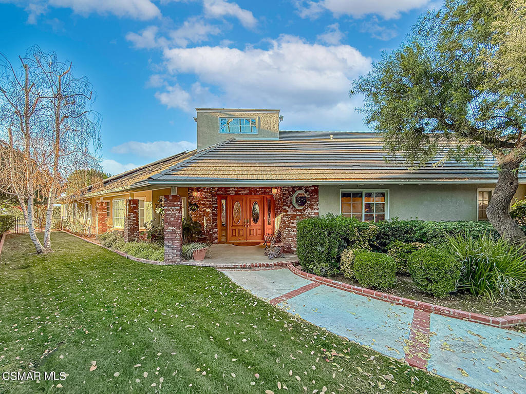 24525 Desert Avenue Newhall, CA 91321 - Photo 4 of 76