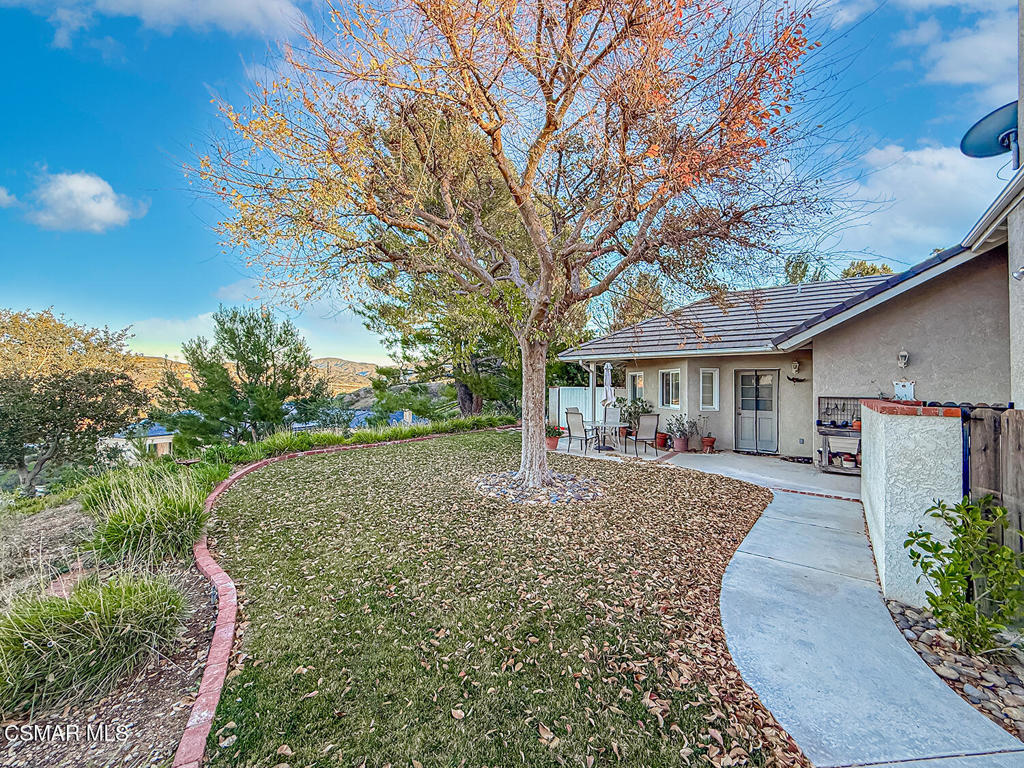 24525 Desert Avenue Newhall, CA 91321 - Photo 60 of 76