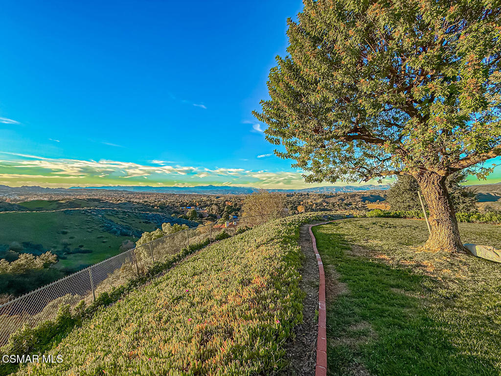 24525 Desert Avenue Newhall, CA 91321 - Photo 68 of 76 a view of an ocean from a balcony