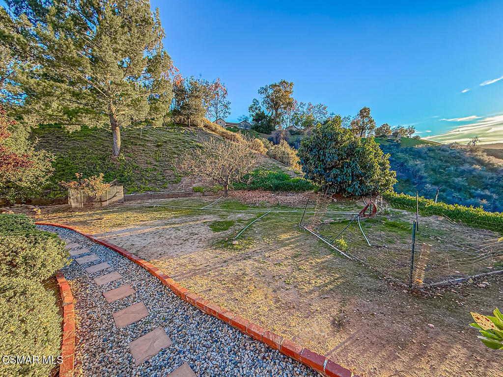 24525 Desert Avenue Newhall, CA 91321 - Photo 70 of 76