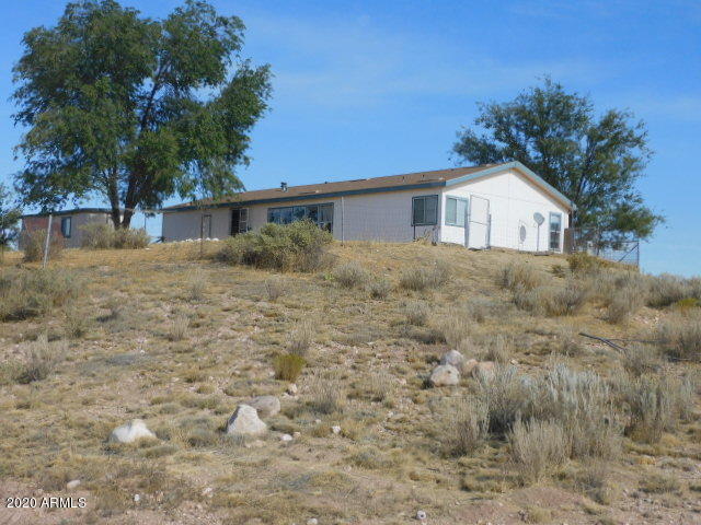 26400 North Bull Snake Road Paulden, AZ 86334 - Photo 5 of 41 back view left side (2)