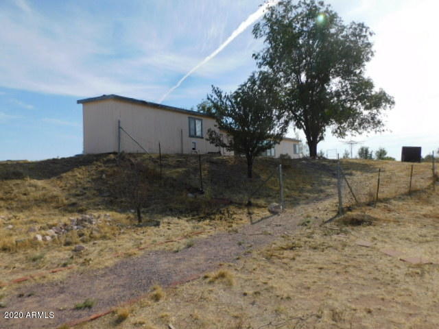 26400 North Bull Snake Road Paulden, AZ 86334 - Photo 7 of 41 back view right side (2)