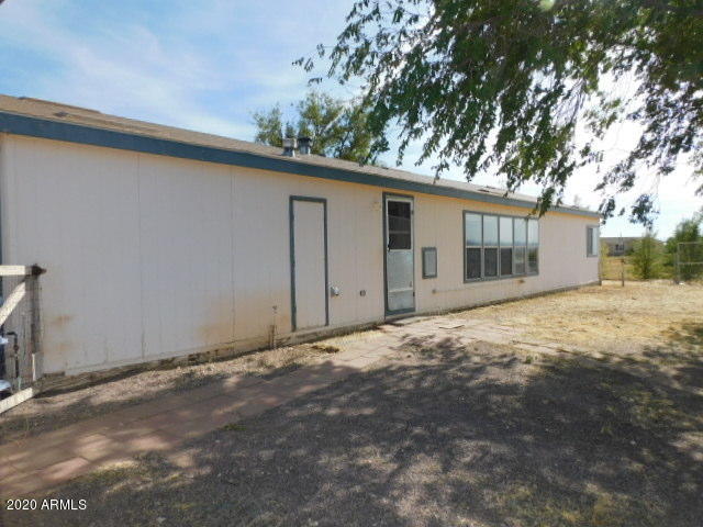 26400 North Bull Snake Road Paulden, AZ 86334 - Photo 8 of 41 back view right side