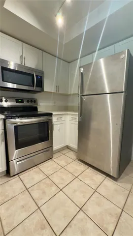 $2,100 | 4177 Haverhill Road, Unit 814, West Palm Beach, FL 33417