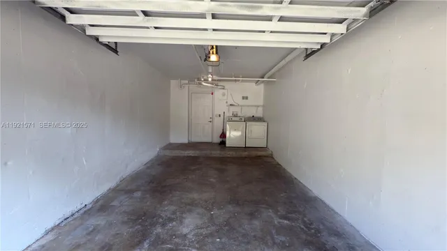 $2,100 | 4177 Haverhill Road, Unit 814, West Palm Beach, FL 33417