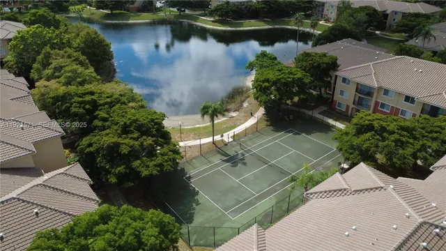 $2,100 | 4177 Haverhill Road, Unit 814, West Palm Beach, FL 33417