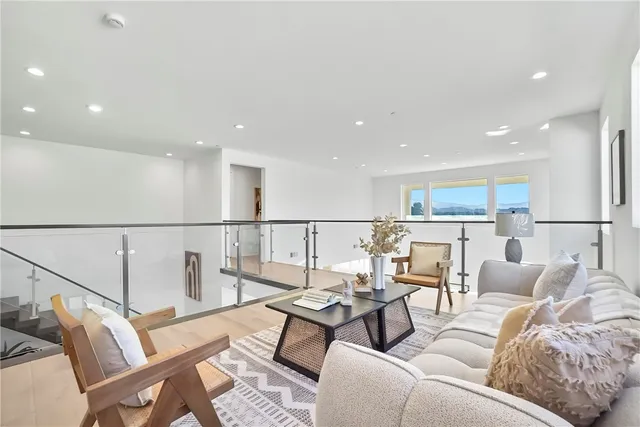 $1,950,000 | 27392 Dialogue Way, Valencia, CA 91381