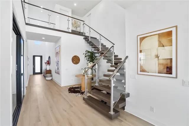 $1,950,000 | 27392 Dialogue Way, Valencia, CA 91381